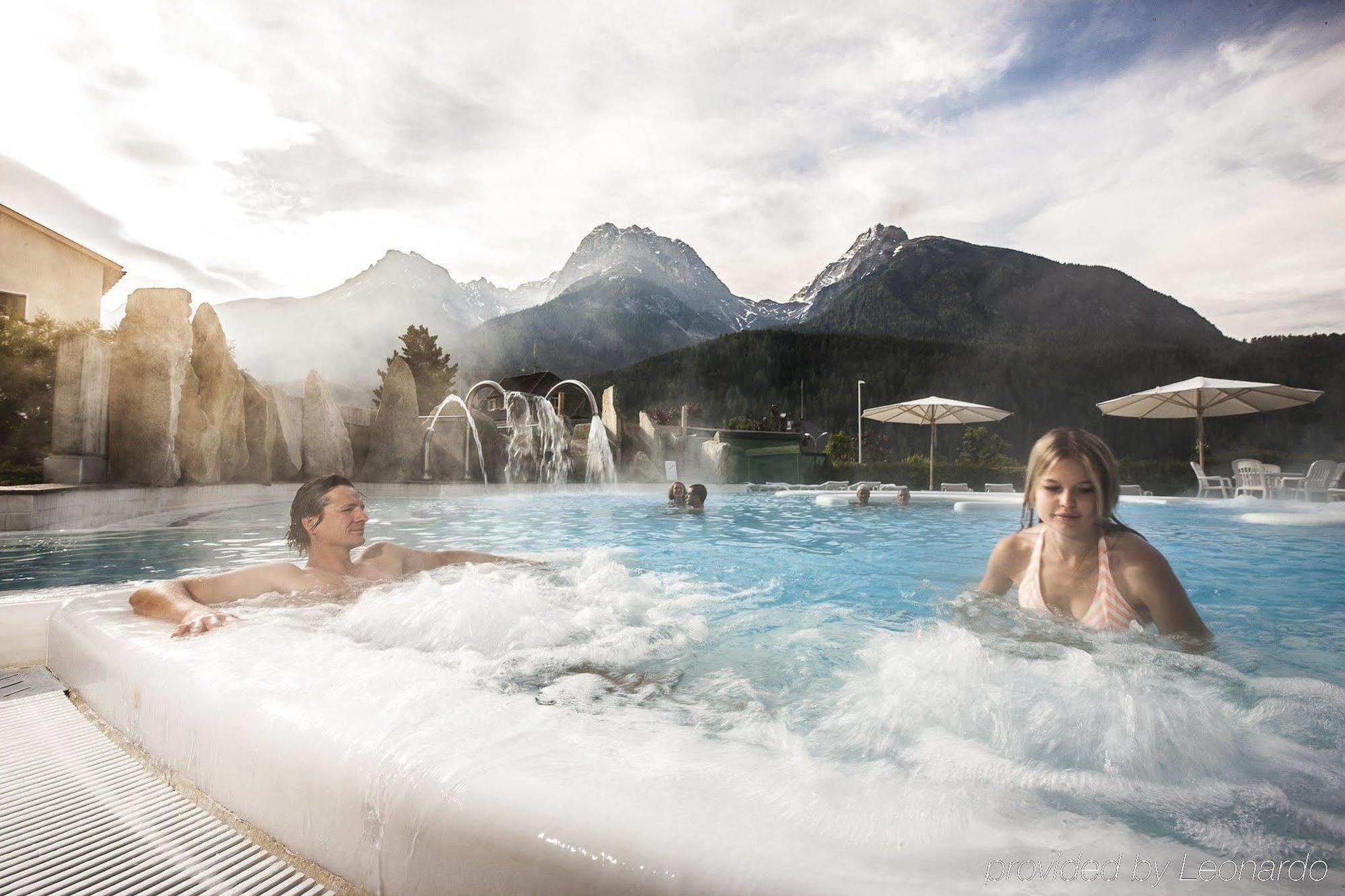 Badehotel Belvair Scuol Facilidades foto
